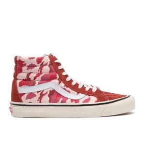 NEW IN BOX VANS SK8 HI 38 DX in Red Camo WOMENS SIZING